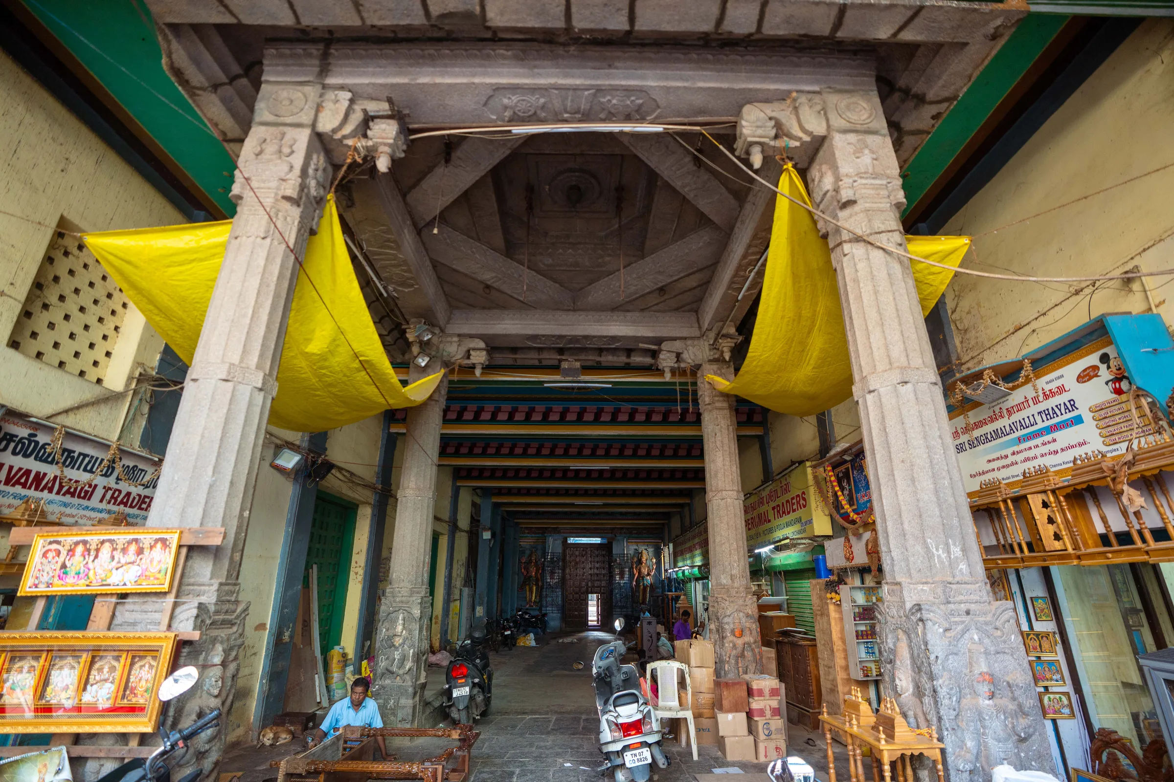 Chenna Kesava & Malleeswara Temples, photograph