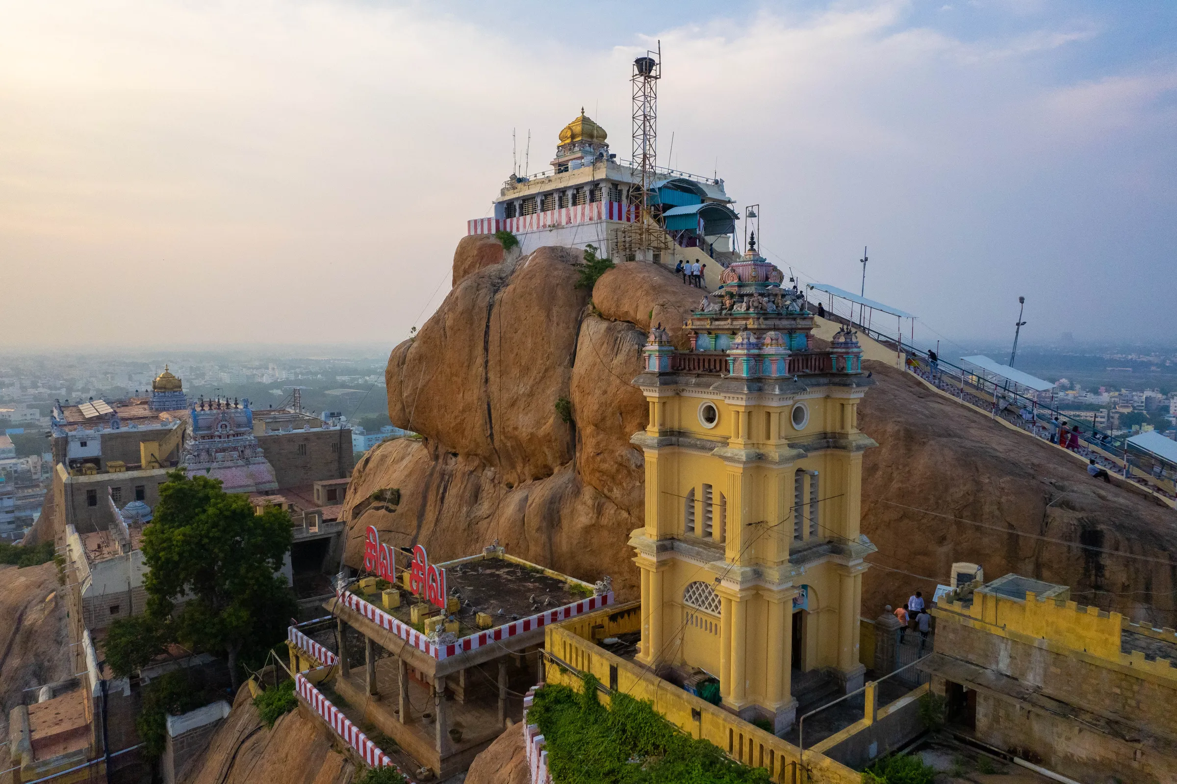Malaikottai Temple, photograph