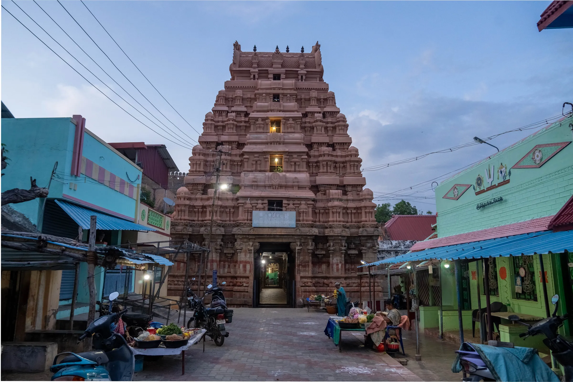 Sathyamurthi and Sathyagirisvara Temples, photograph